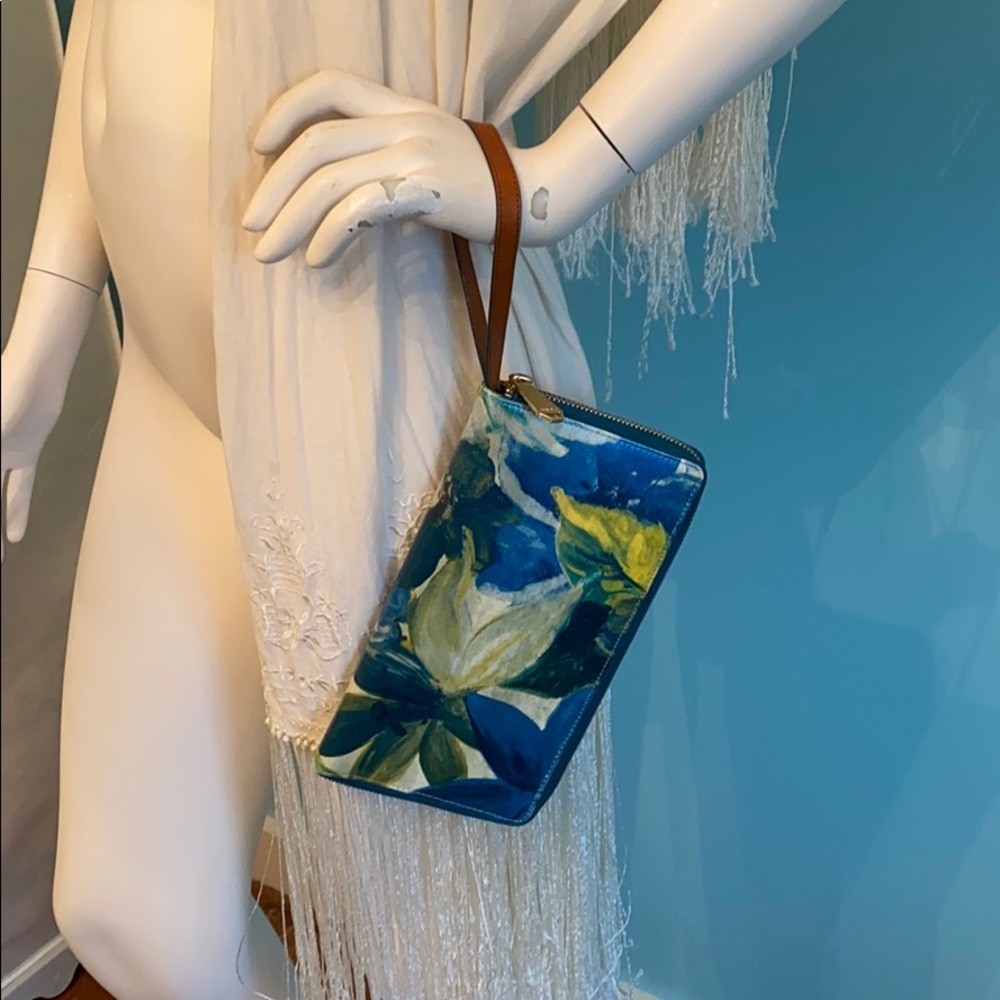 Brahmin wristlet